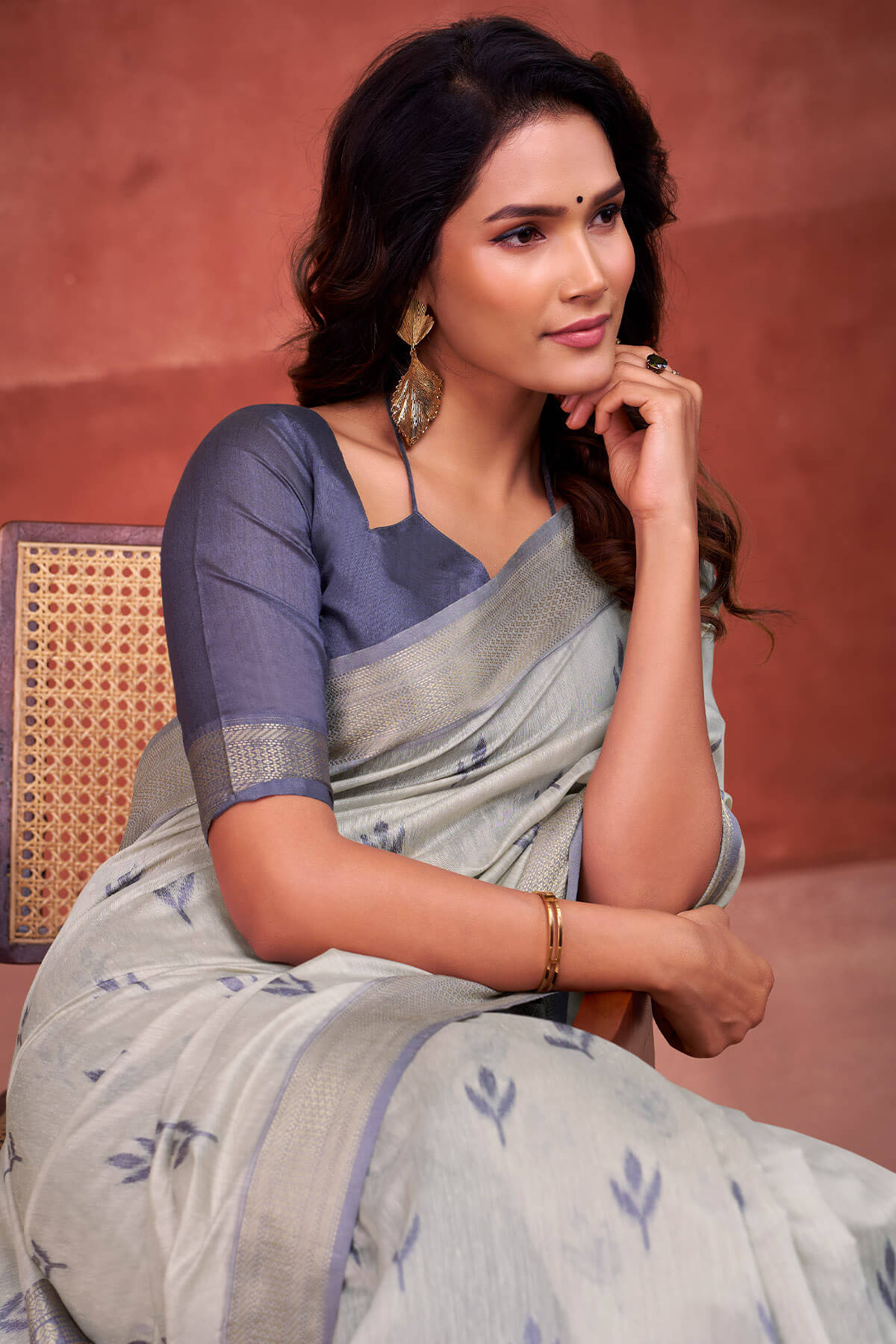 Innovative Grey Cotton Silk Saree With Seraglio Blouse Piece