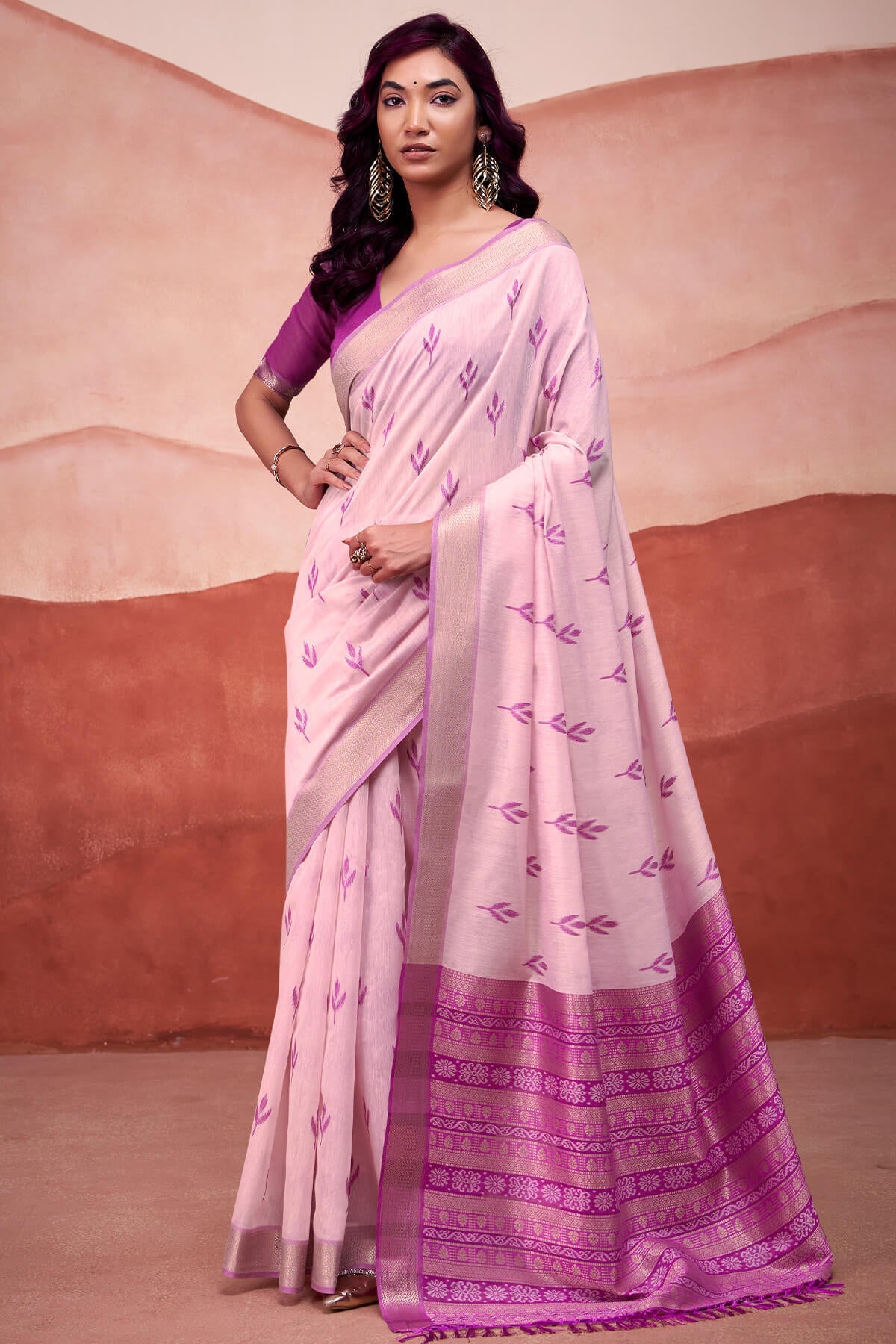 Scintillating Lavender Cotton Silk Saree With Precious Blouse Piece