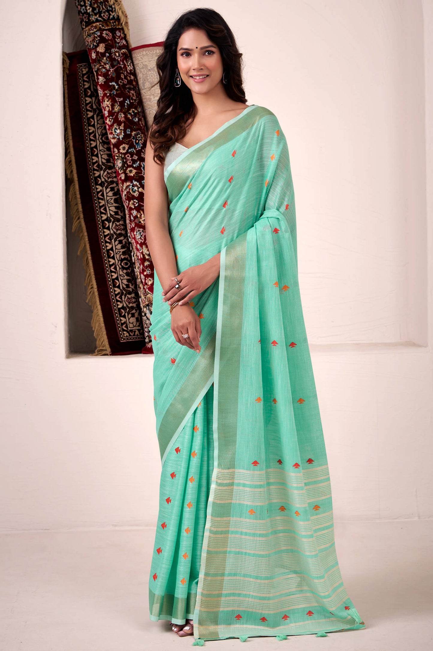 Dissemble Turquoise Cotton Silk Saree With Classy Blouse Piece