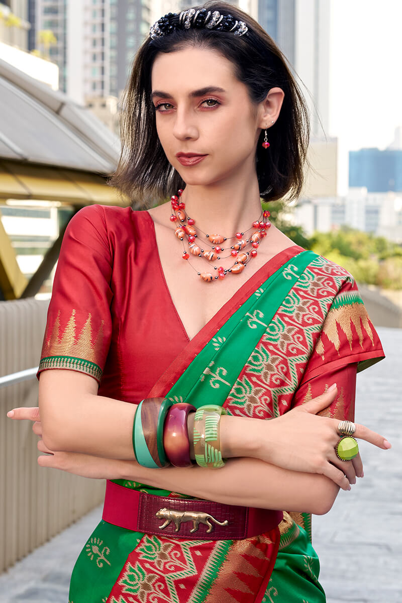 Gratifying Dark Green Soft Banarasi Silk Saree With Denouement Blouse Piece