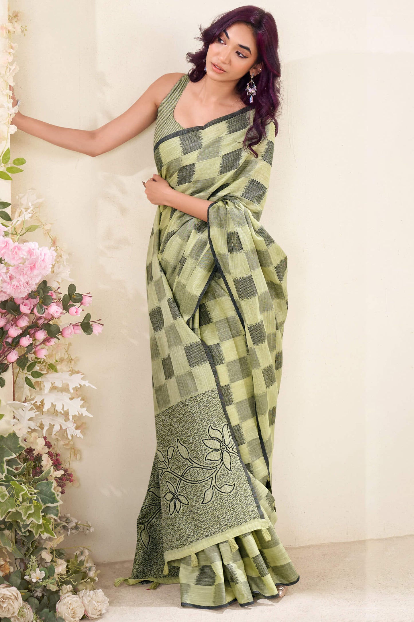 Stylish Green Cotton Silk Saree With Innovative Blouse Piece