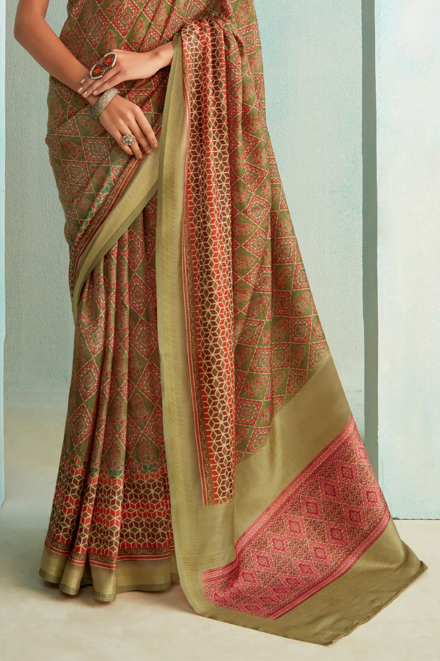 Opulent Green Digital Printed Soft Silk Saree With Pleasurable Blouse Piece