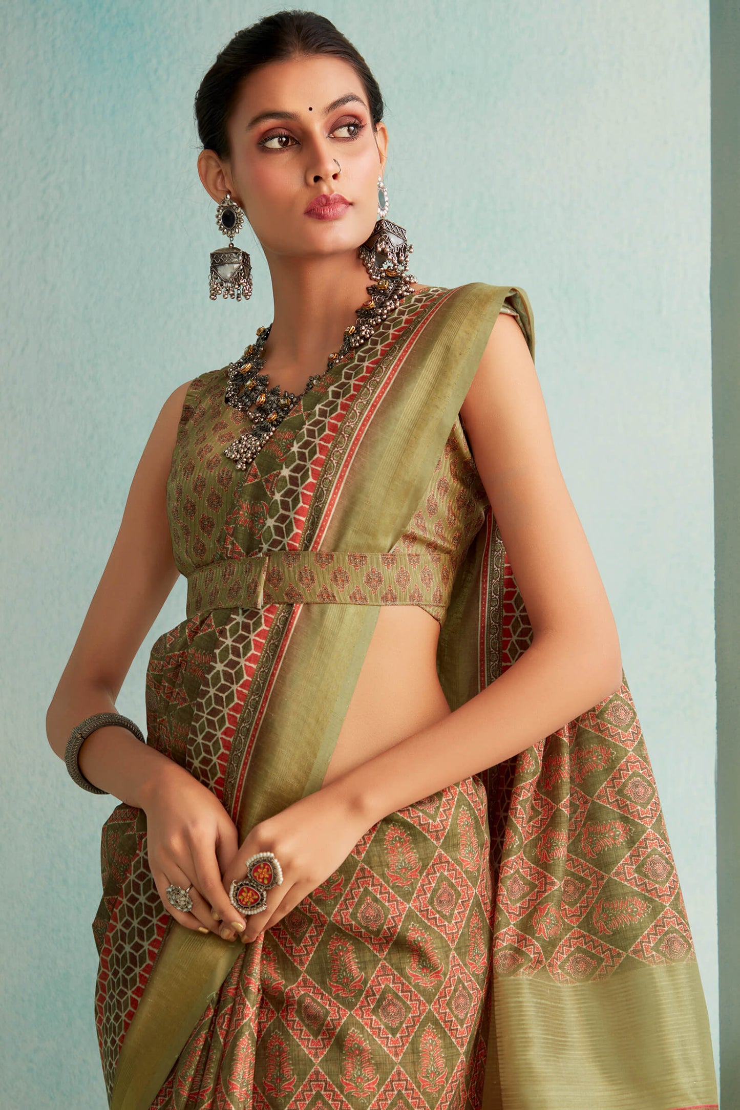 Opulent Green Digital Printed Soft Silk Saree With Pleasurable Blouse Piece