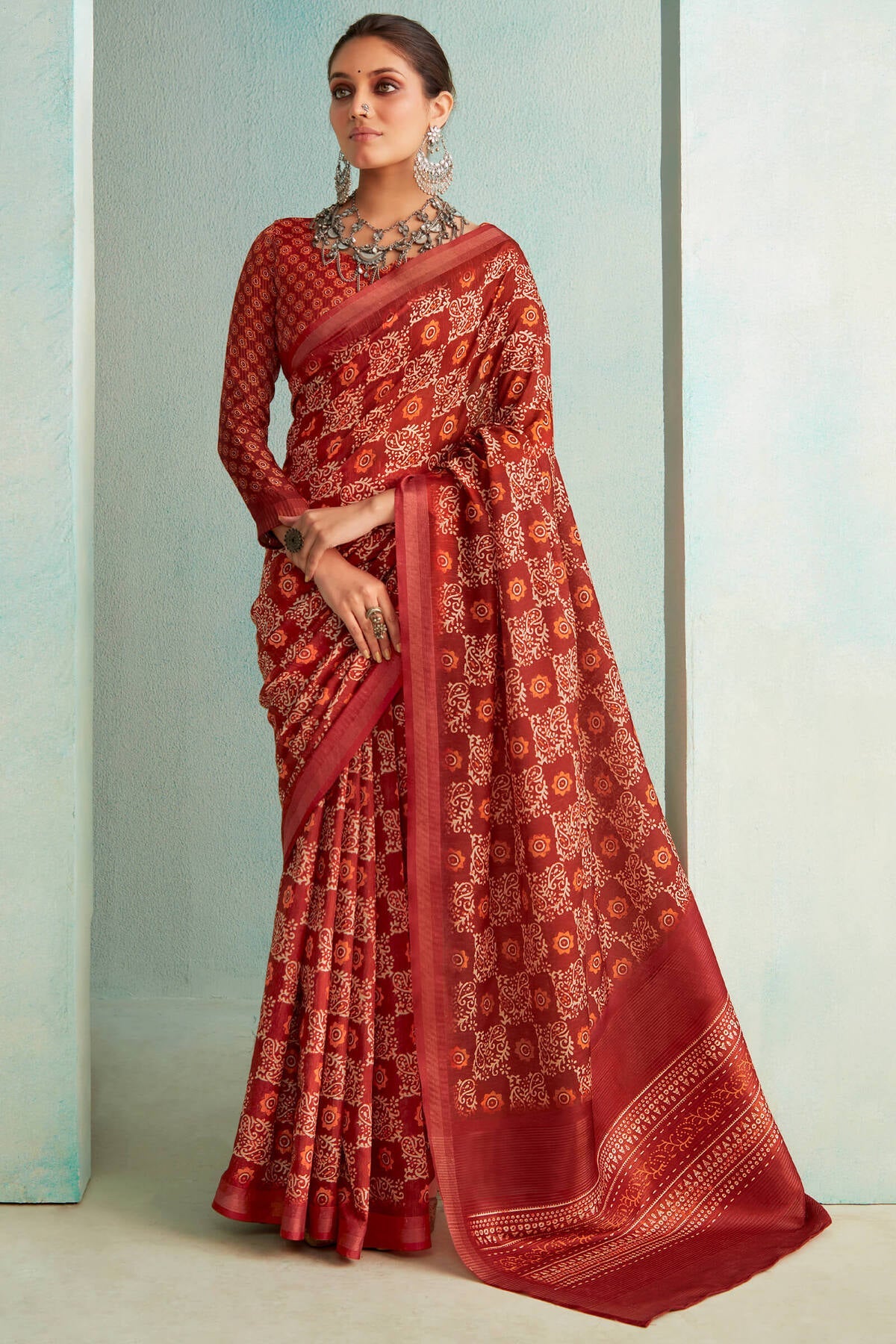 Delectable Red Digital Printed Soft Silk Saree With Exuberant Blouse Piece