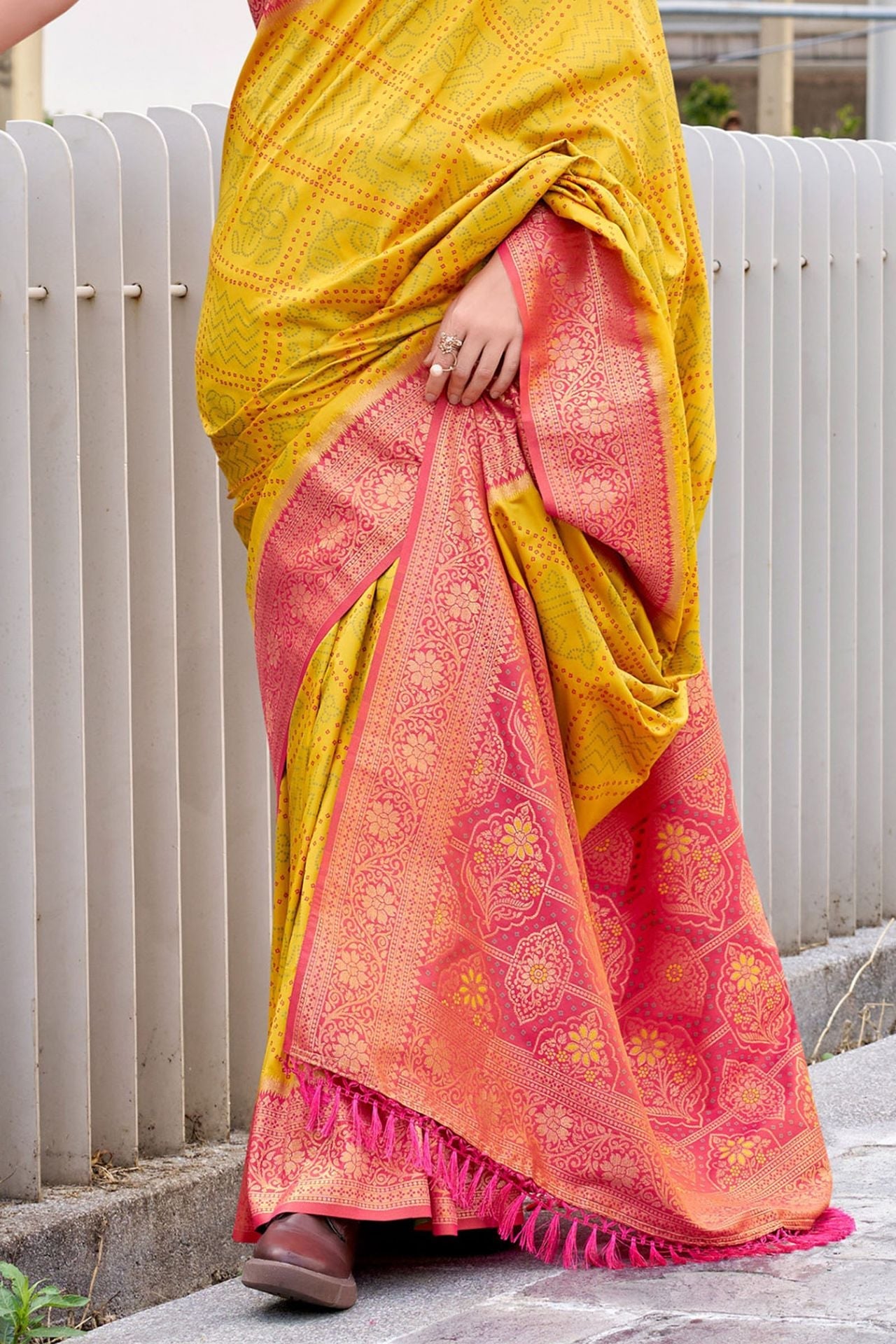 Eloquence Yellow Soft Banarasi Silk Saree With Sumptuous Blouse Piece