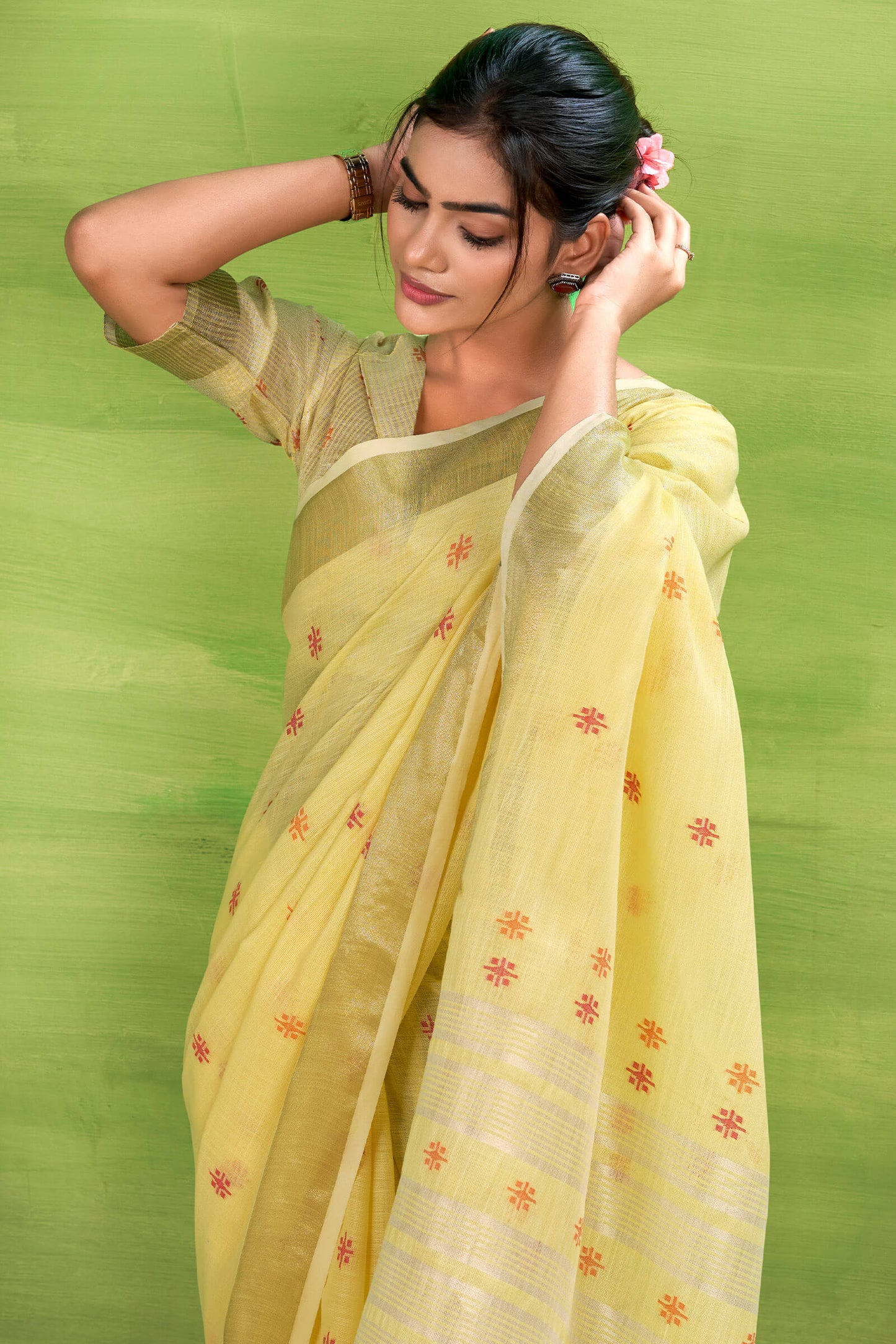 Brood Yellow Cotton Silk Saree With Enamoring Blouse Piece