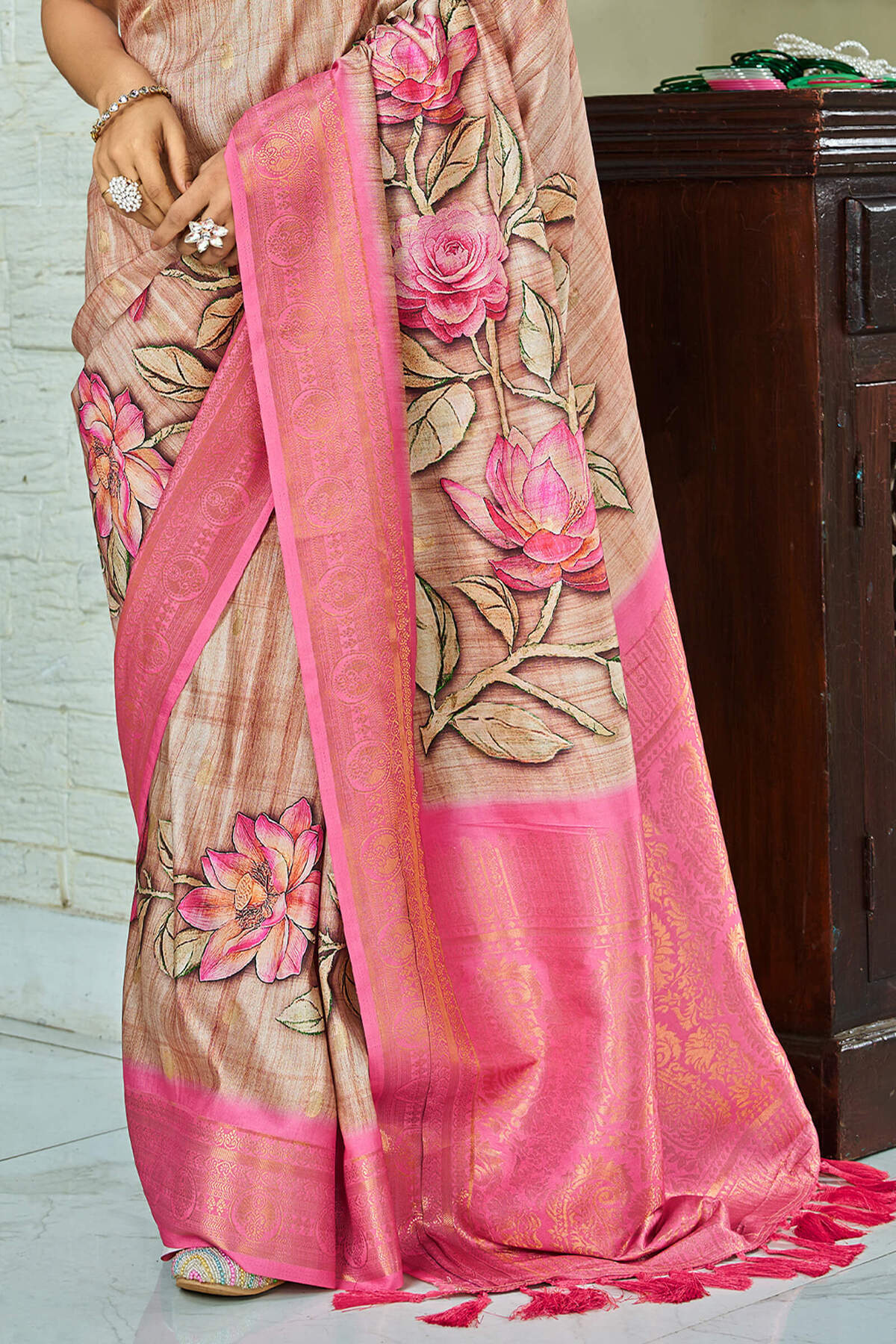 Ravishing Beige Digital Printed Soft Silk Saree With Scrumptious Blouse Piece