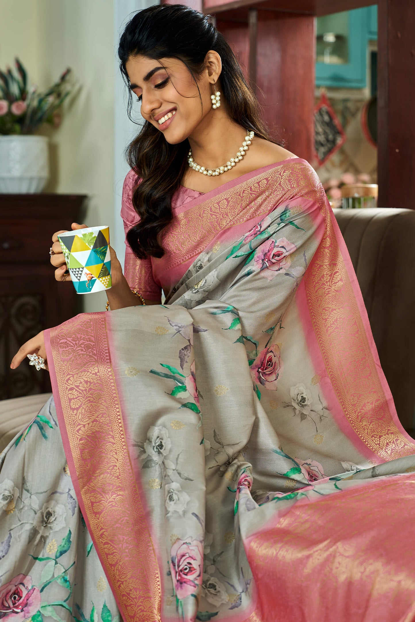 Prominent Pista Digital Printed Soft Silk Saree With Blooming Blouse Piece