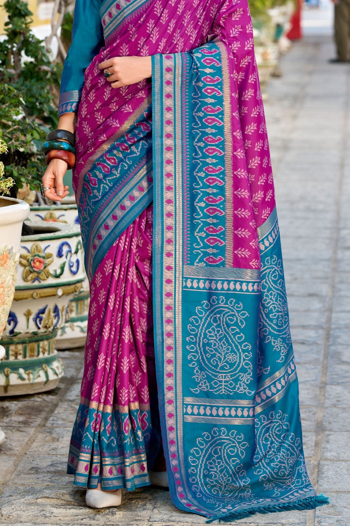 Surreptitious Magenta Soft Banarasi Silk Saree With Vibrant Blouse Piece