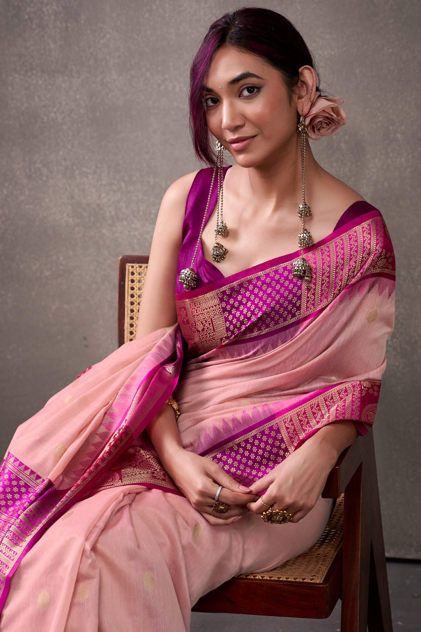 Effulgent Pink Cotton Silk Saree With Lustrous Blouse Piece