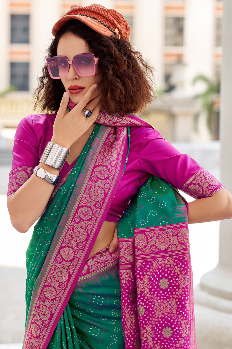 Efflorescence Dark Green Soft Banarasi Silk Saree With Inimitable Blouse Piece