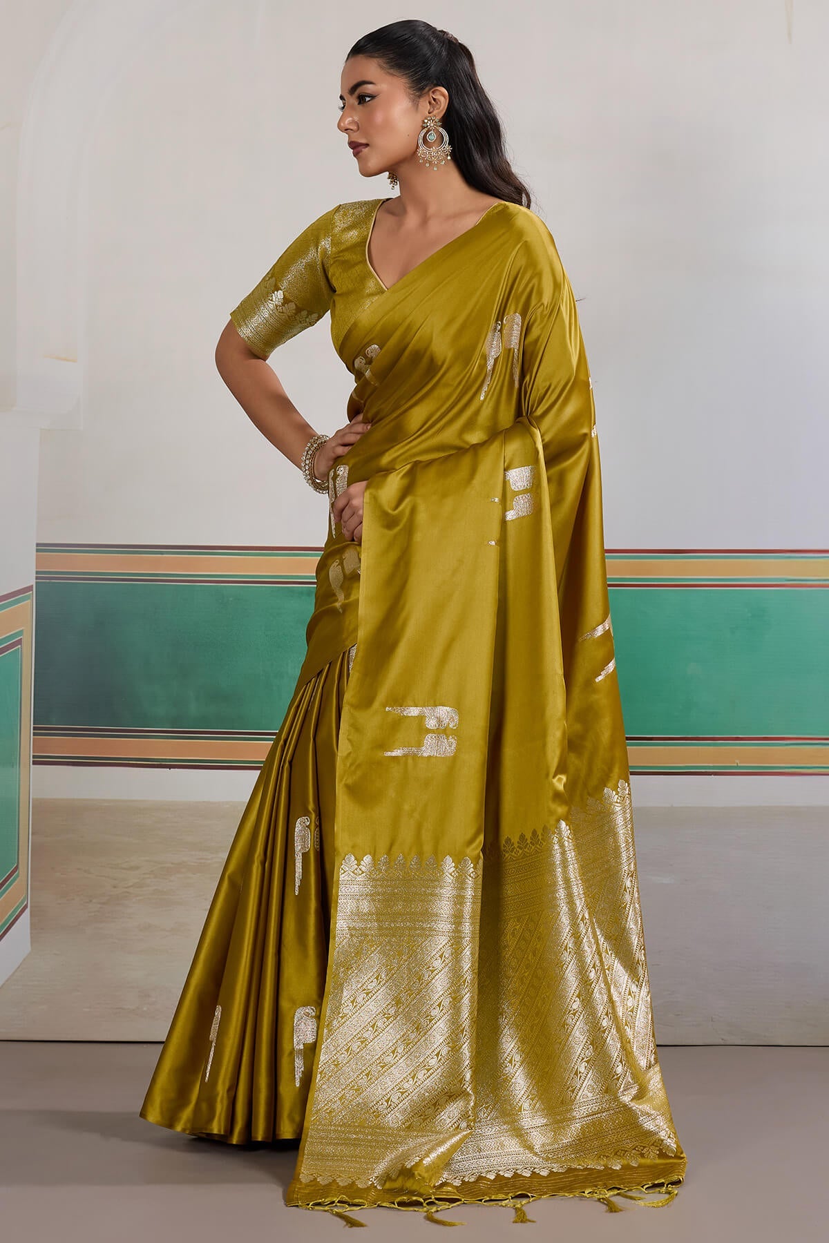 Efflorescence Mustard Banarasi Satin Silk Saree With Comely Blouse