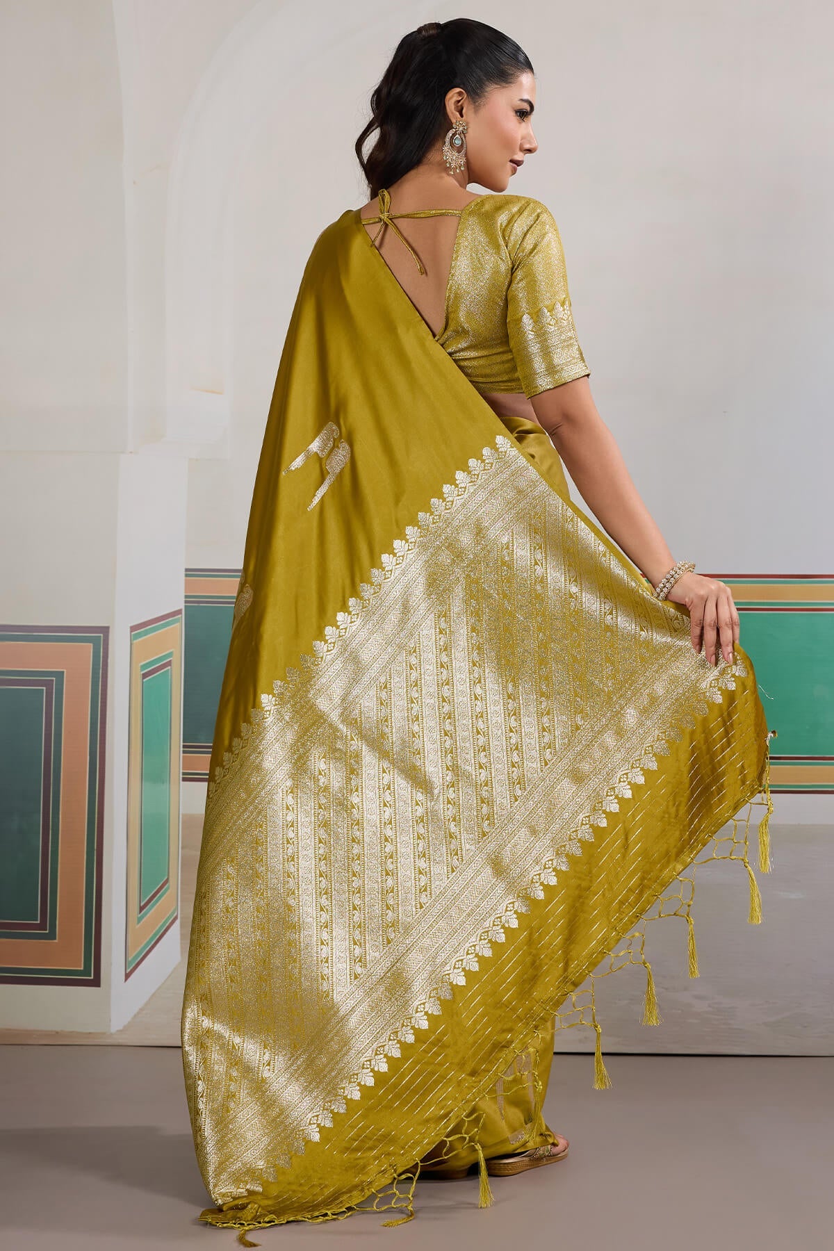 Efflorescence Mustard Banarasi Satin Silk Saree With Comely Blouse