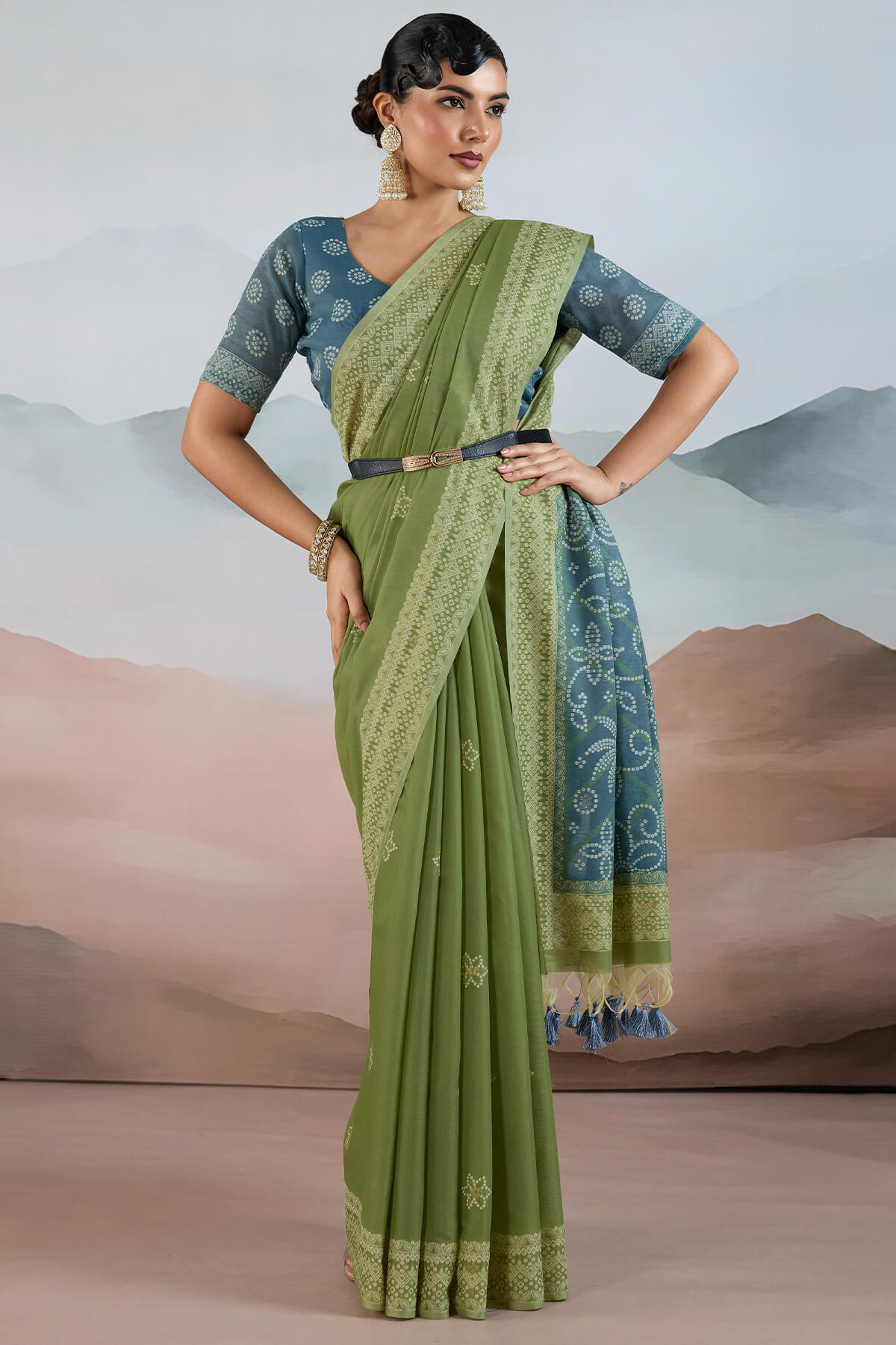 Elaborate Green Cotton Silk Saree With Flameboyant Blouse Piece