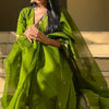 Enamoring Green Cotton Silk Saree With Snappy Blouse Piece