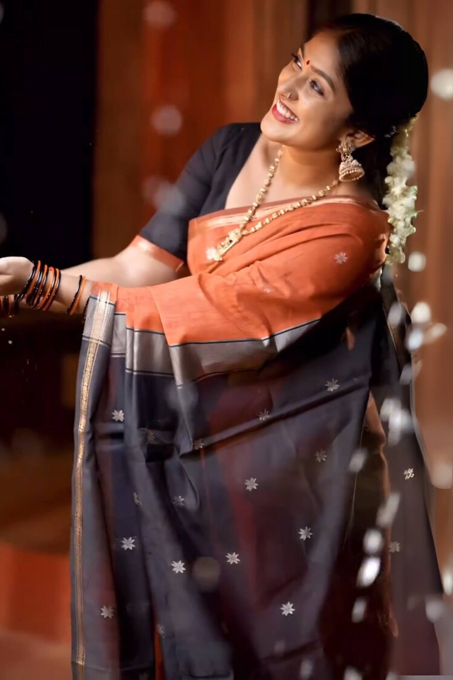 Glorious Orange Cotton Silk Saree With Entrancing Blouse Piece