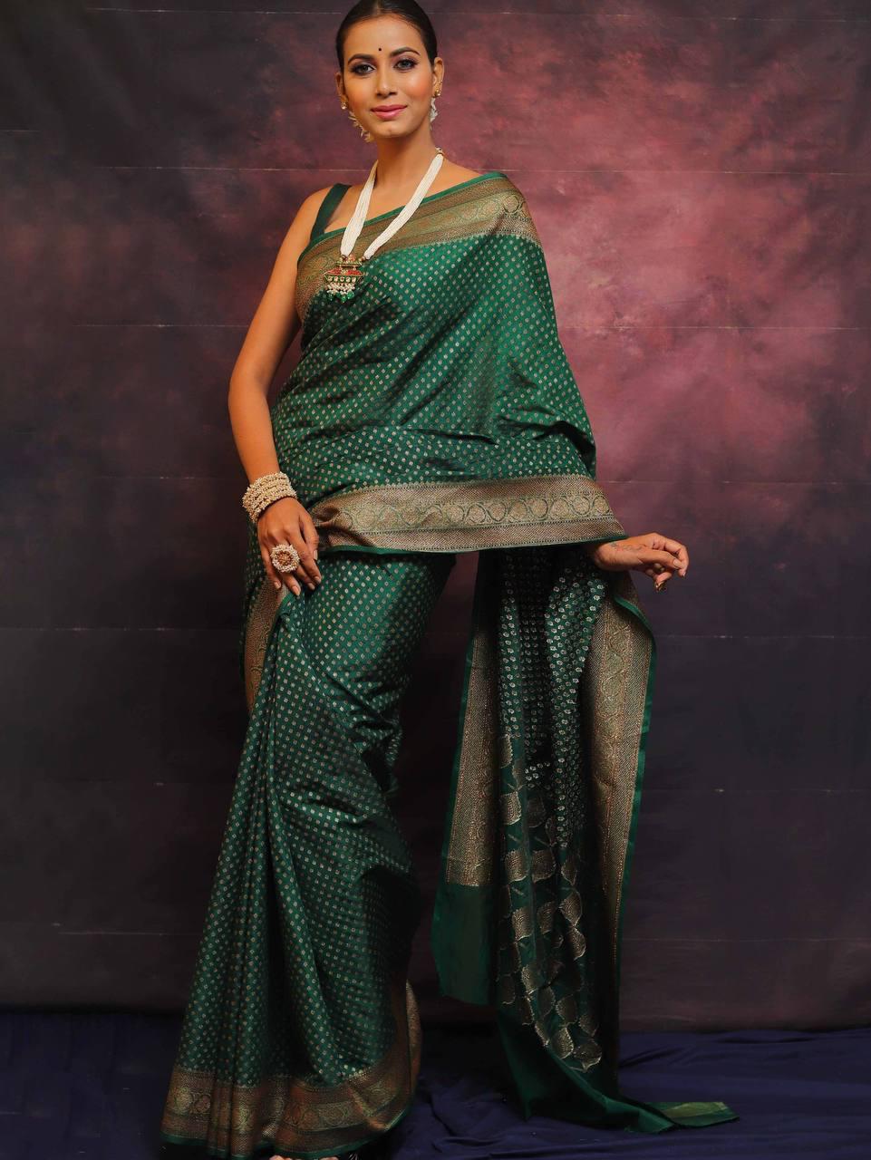 Radiant Dark Green Soft Silk Saree With Exquisite Blouse Piece
