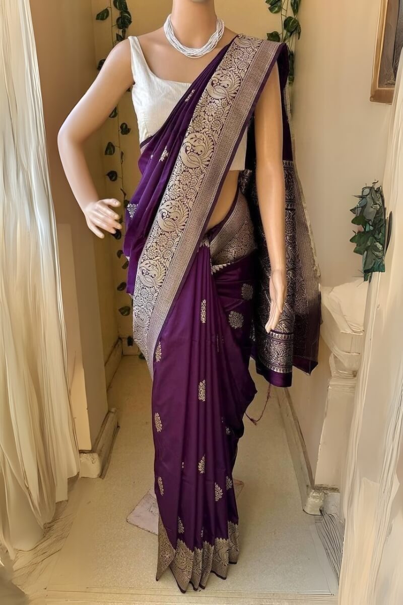 Flameboyant Purple Soft Silk Saree With Stunner Blouse Piece
