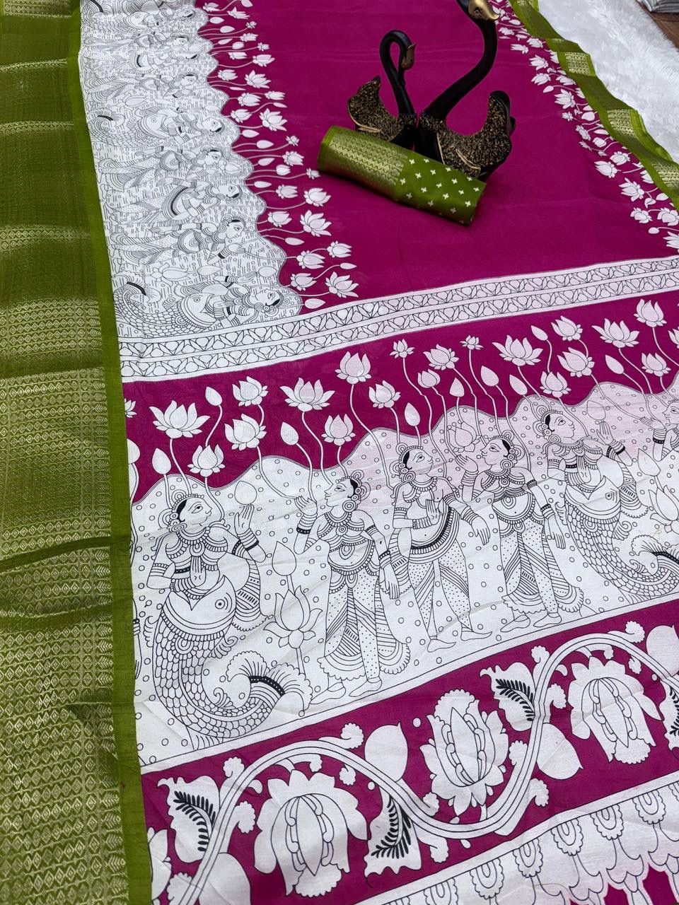 Elision Dark Pink Digital Printed Dola Silk Saree With Snazzy Blouse Piece