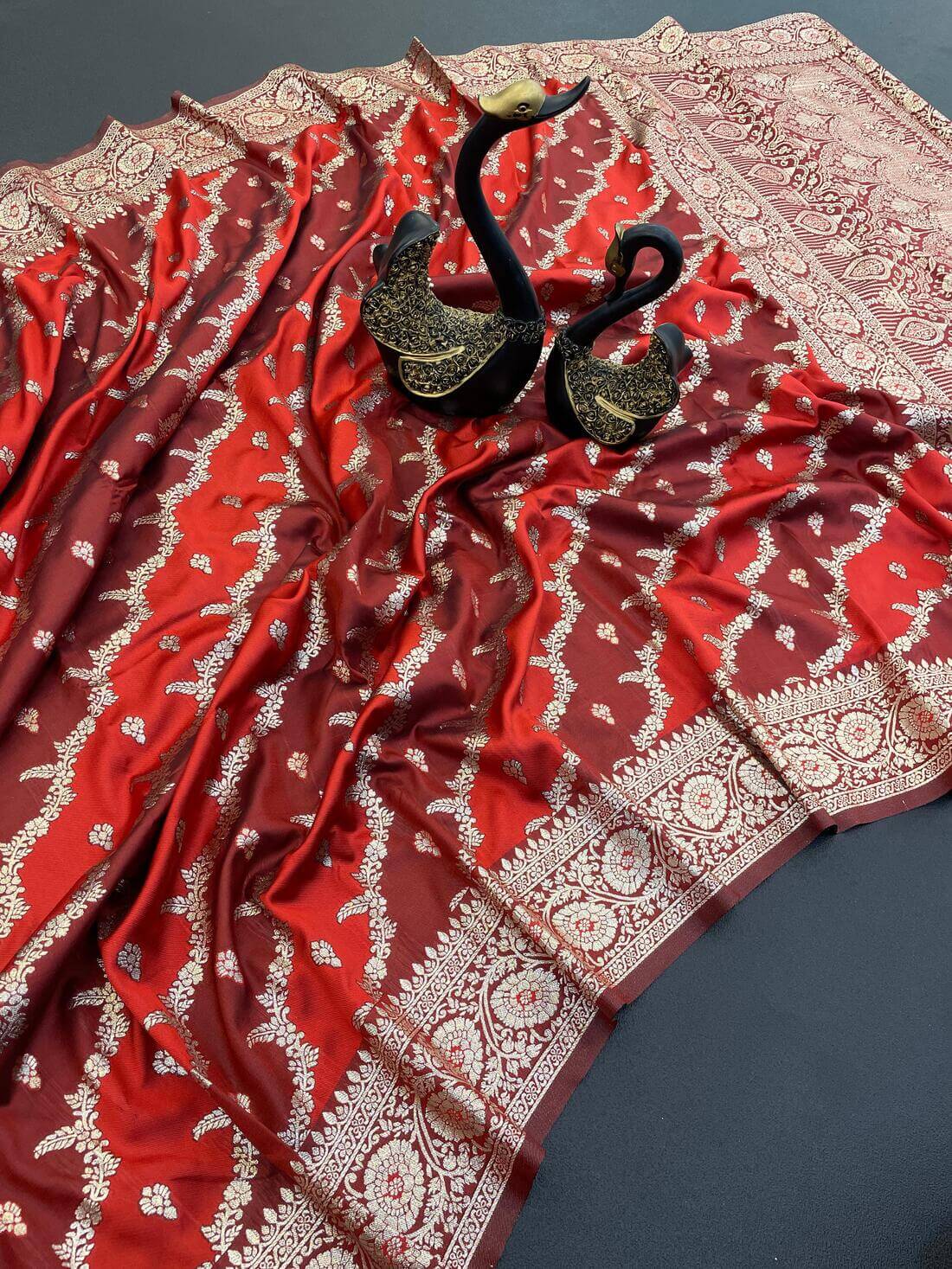 Marvellous Red Soft Banarasi Silk Saree With Evanescent Blouse Piece