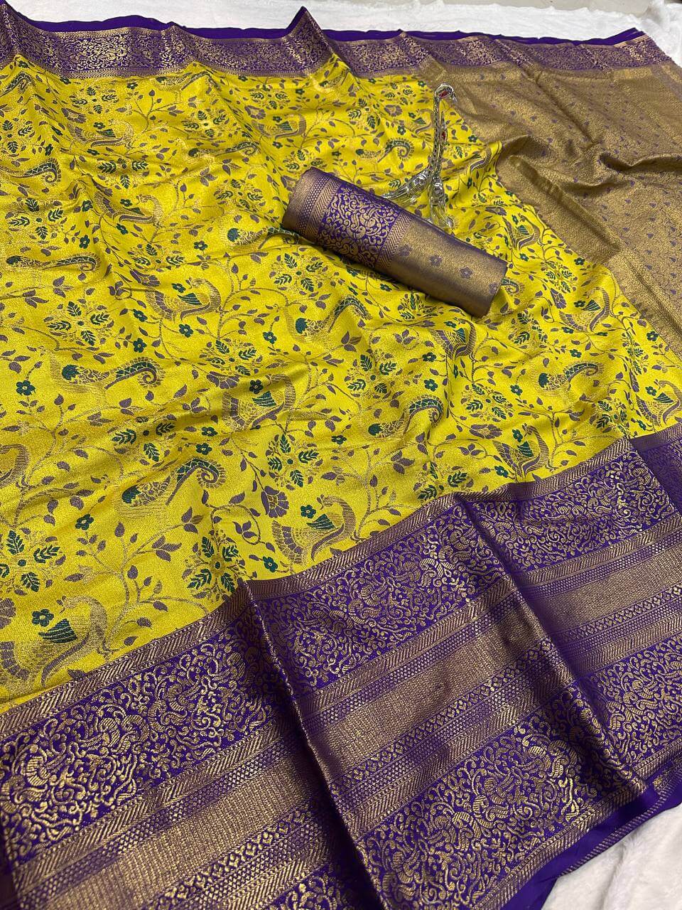 Surreptitious Yellow Kanjivaram Silk Saree With Prodigal Blouse Piece
