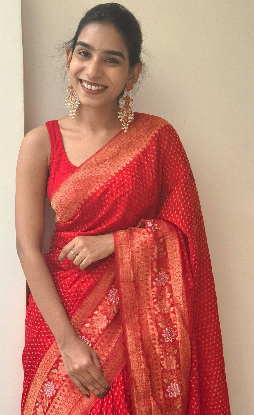 Beautiful Red Soft Banarasi Silk Saree With Snazzy Blouse Piece