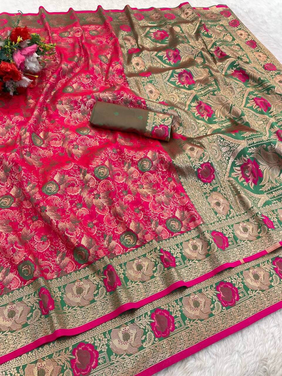 Staring Dark Pink Soft Banarasi Silk Saree With Groovy Blouse Piece