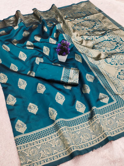 Desirable Rama Soft Silk Saree With Majesty Blouse Piece