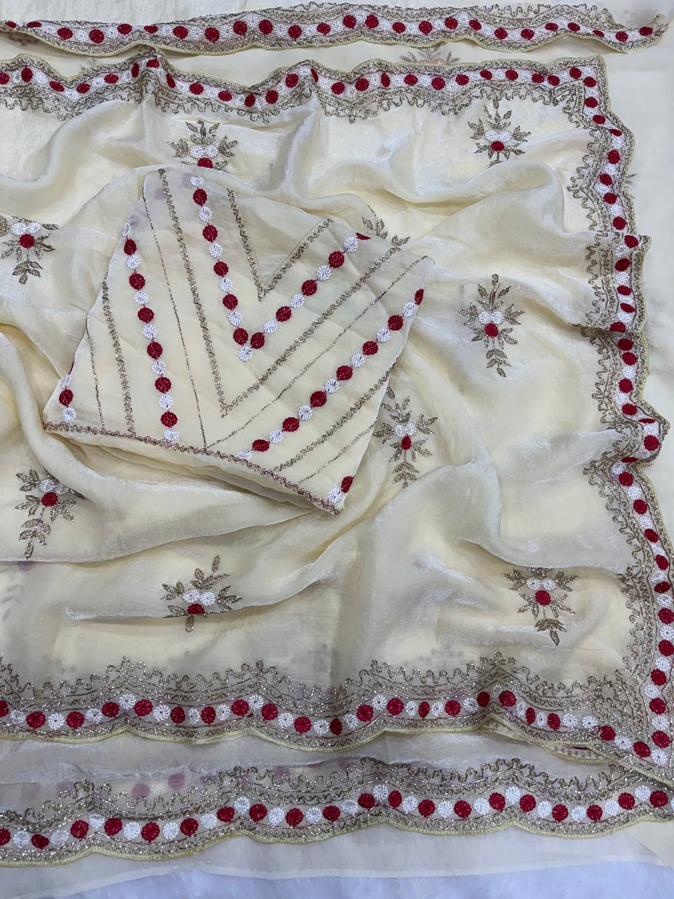Ivory Organza Saree with Floral Thread Embroidery & Elegant Border Work