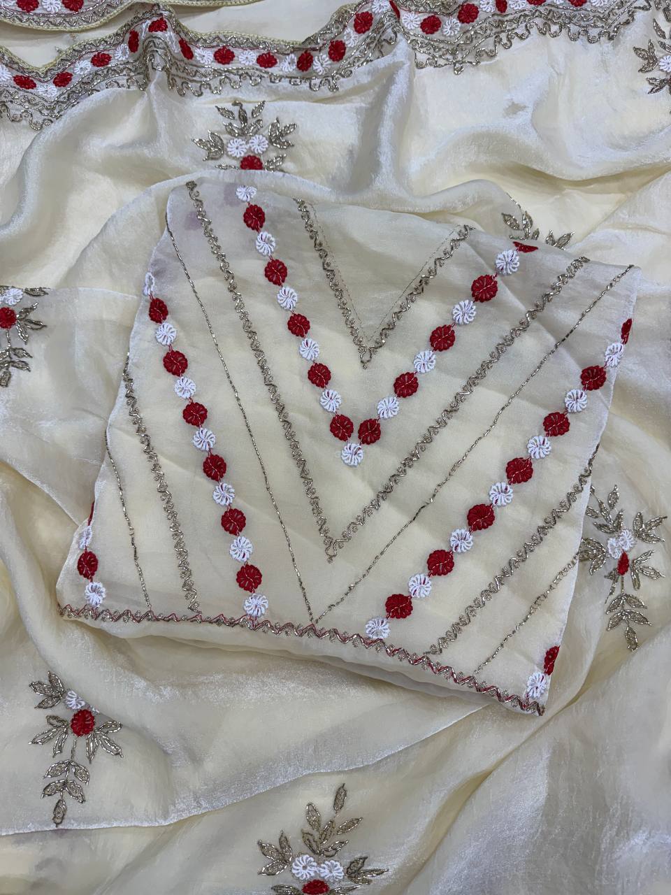 Ivory Organza Saree with Floral Thread Embroidery & Elegant Border Work