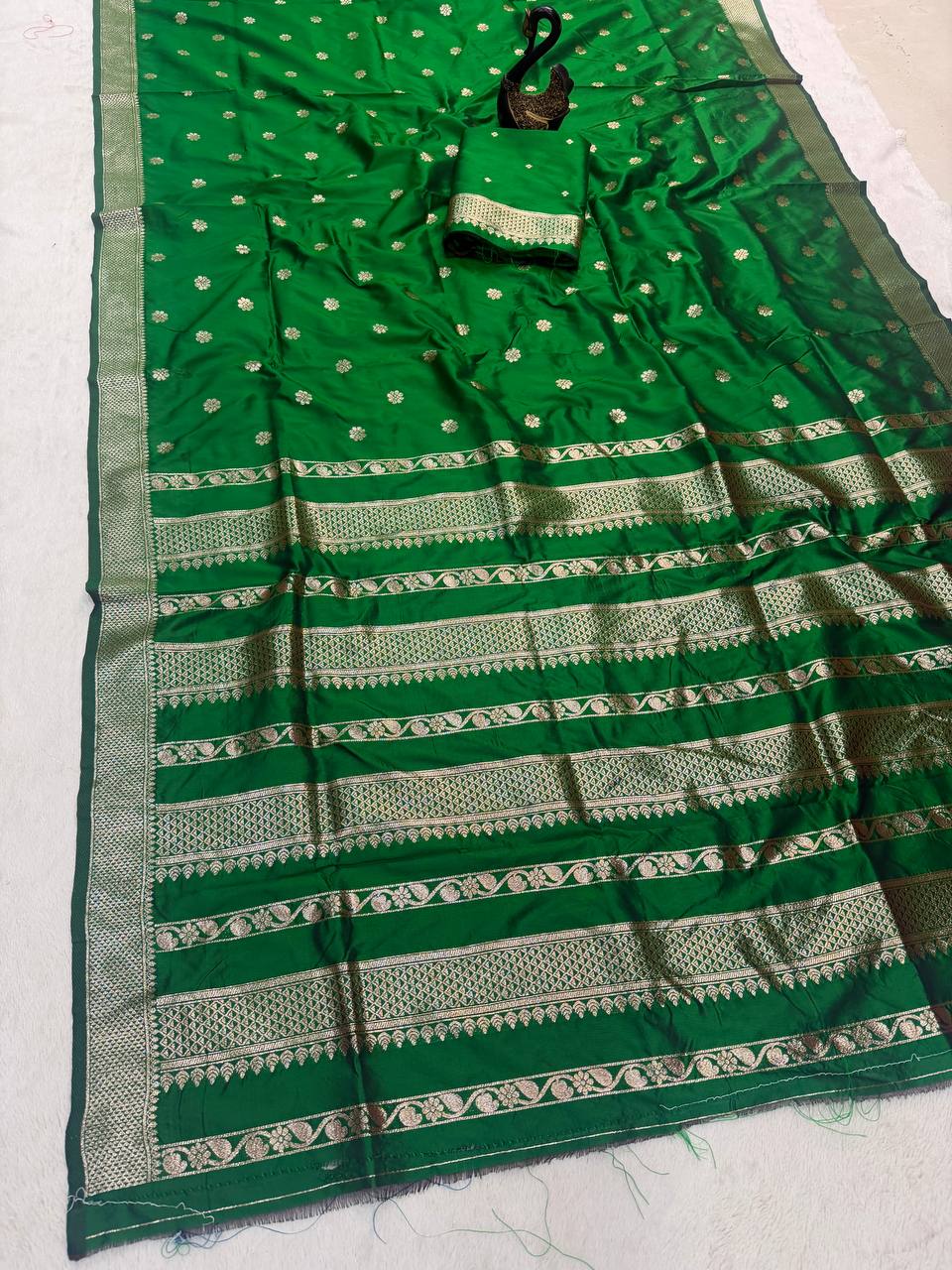 Royal Emerald Green Banarasi Silk Saree with Antique Gold Zari Buttas & Heritage Woven Border