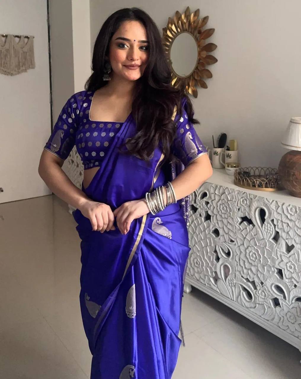 Royal Purple Premium Luxury Silk Saree with Silver Paisley Motifs & Grand Woven Pallu