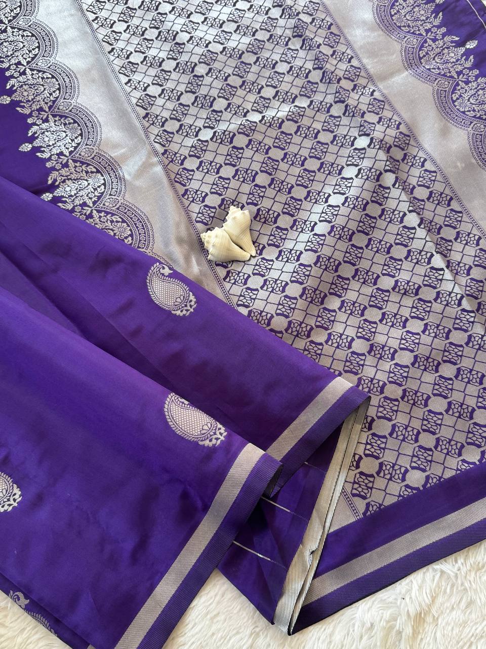 Royal Purple Premium Luxury Silk Saree with Silver Paisley Motifs & Grand Woven Pallu
