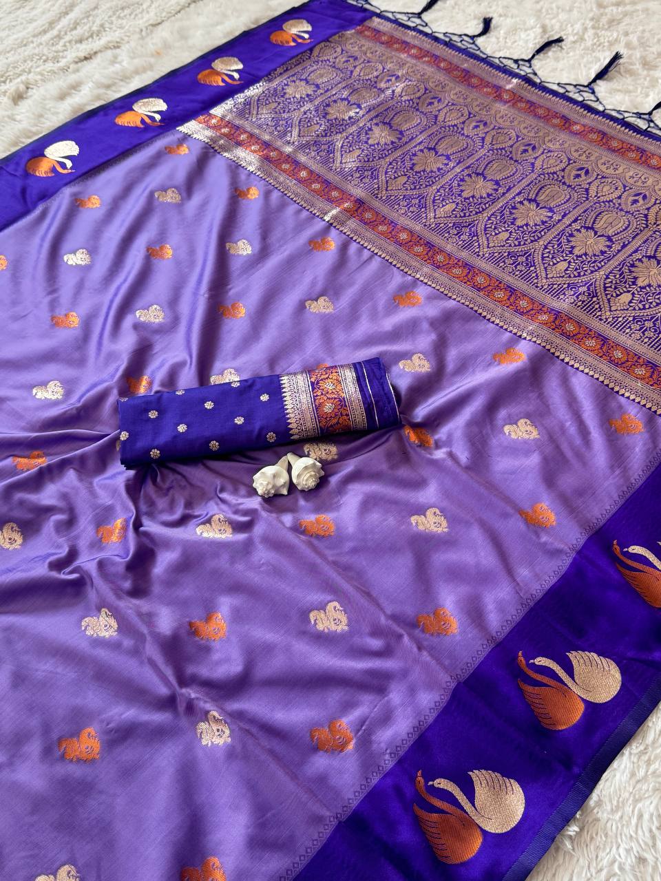 Royal Lavender Purple Premium Luxury Silk Saree with Deep Violet Zari Border & Ornate Banarasi Pallu
