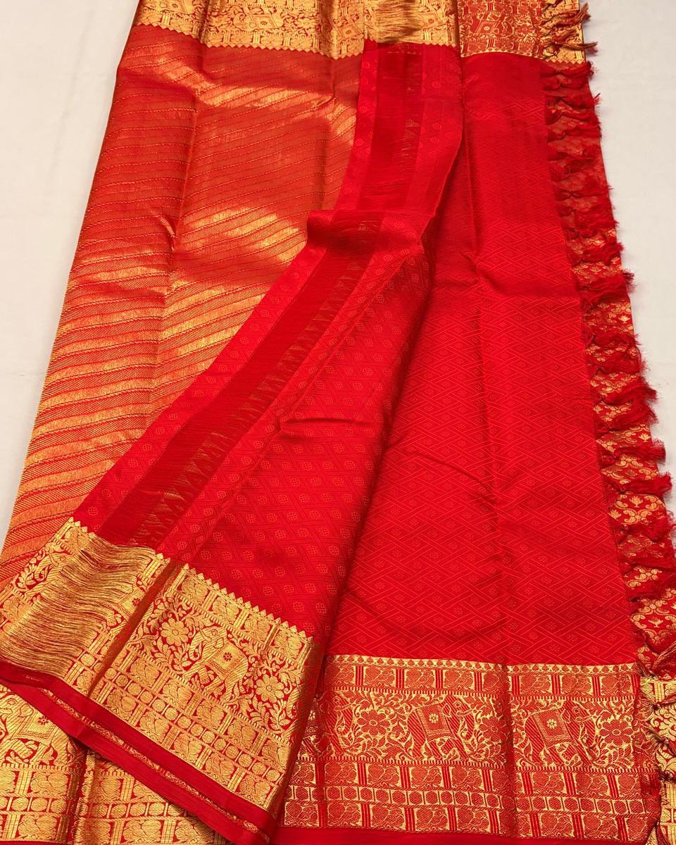 Grand Bridal Red Banarasi Silk Saree with Elephant Zari Border & Paisley Pallu | Premium Wedding Wear