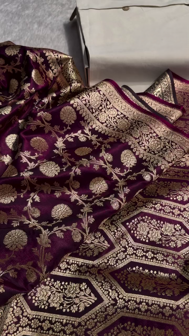 Royal Plum Banarasi Silk Saree – All-Over Golden Zari Jaal & Grand Heritage Pallu